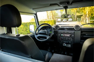 Land Rover Defender – thumbnail 25