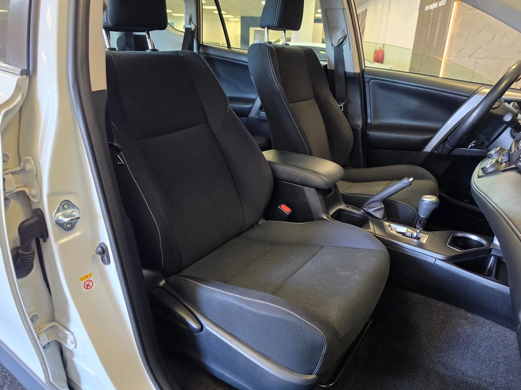Toyota RAV4 – foto 12