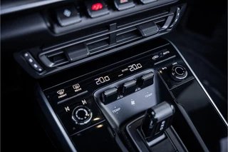 Porsche 911 – thumbnail 22