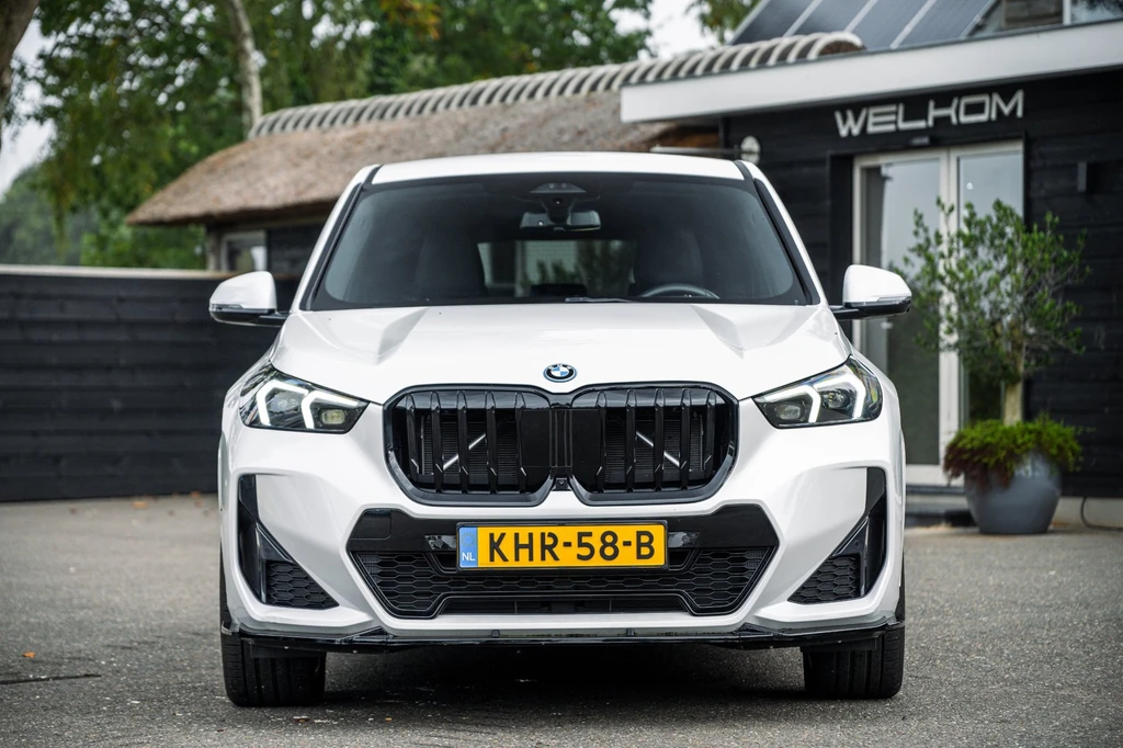 BMW iX1 – foto 18