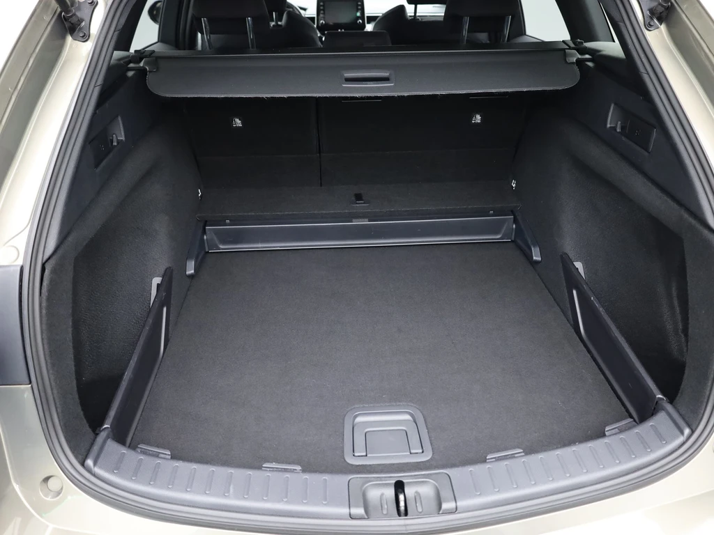 Toyota Corolla Touring Sports – foto 31
