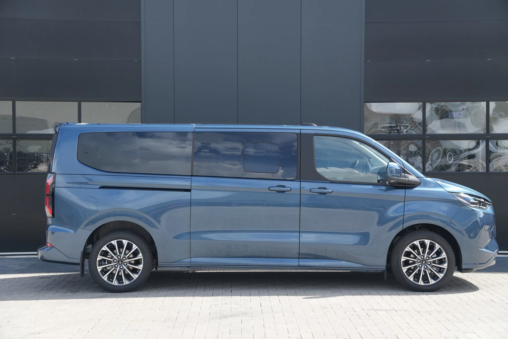 Ford Tourneo Custom – foto 6