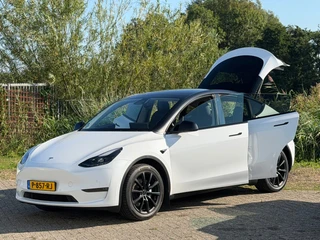 Tesla Model Y – thumbnail 2