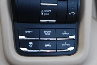 Porsche Cayenne – thumbnail 27