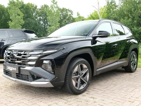 Hyundai Tucson 1.6 T-GDI HEV Comfort | Facelift model | Stoelverwarming | Achteruitrijcamera |  Automatische airconditioning | Elektrische Klep |