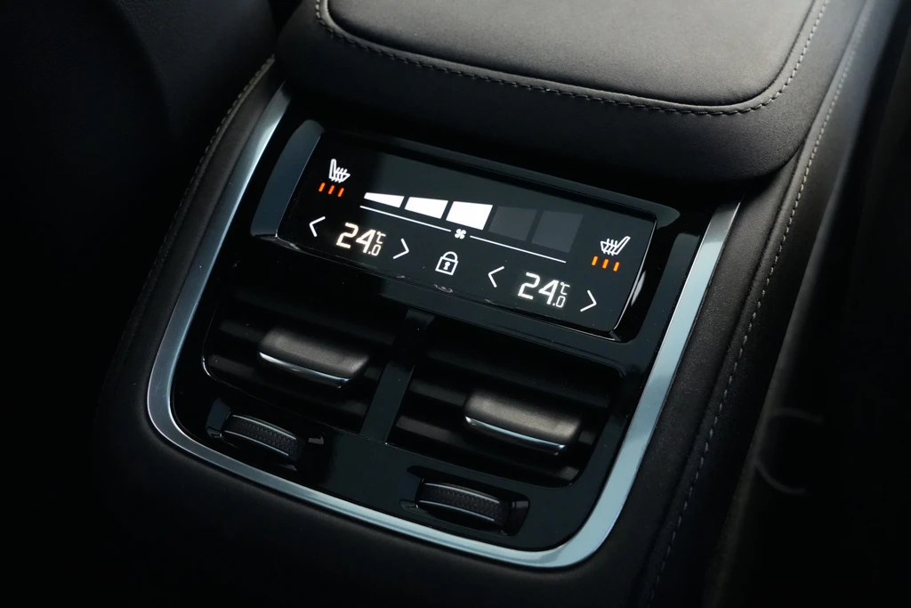 Volvo XC90 – foto 33