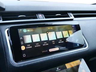 Land Rover Range Rover Velar – thumbnail 42
