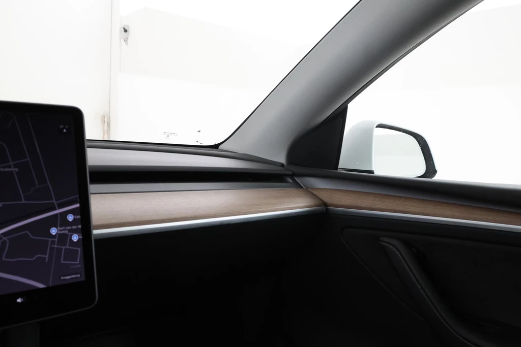 Tesla Model Y – foto 26
