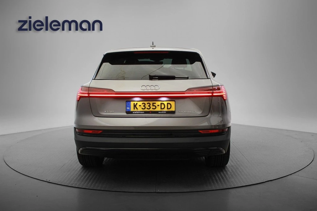 Audi e-tron – foto 4