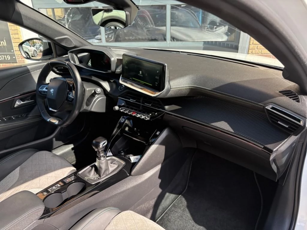 Peugeot 208 – foto 41
