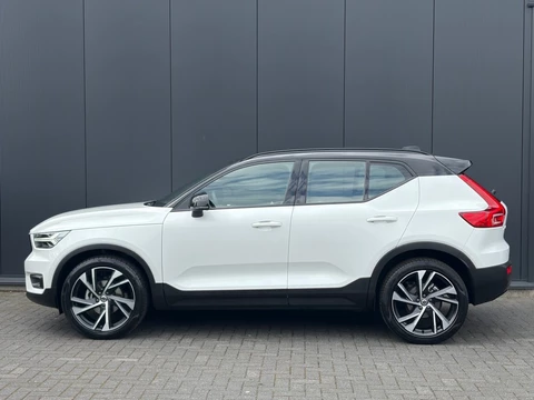 Volvo XC40 T3 163pk R-Design ACC Leder LED Camera Carplay e.Trekhaak NL-auto