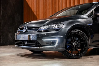 Volkswagen Golf – thumbnail 2