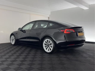 Tesla Model 3 – thumbnail 2