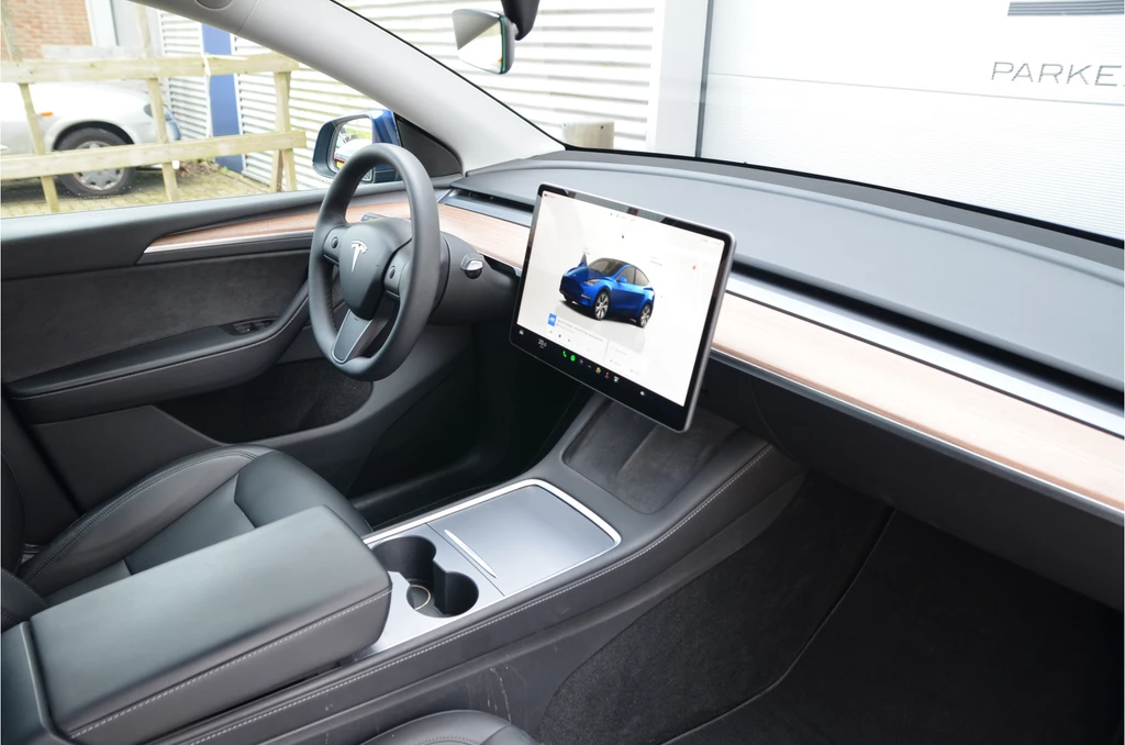 Tesla Model Y – foto 11