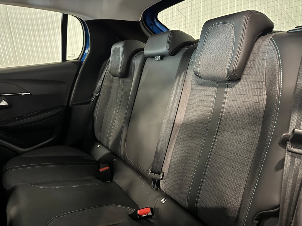 Peugeot 208 – foto 13