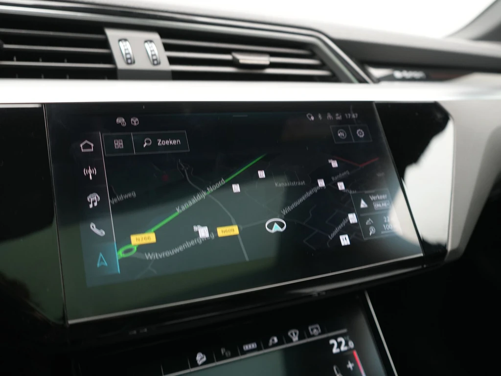 Audi Q8 Sportback e-tron – foto 36
