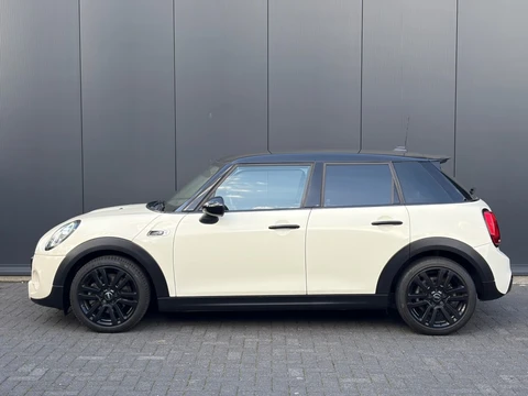MINI Cooper S 2.0 192pk 5-Drs Automaat LED Navi Carplay JCW-stuur Cruise Leder