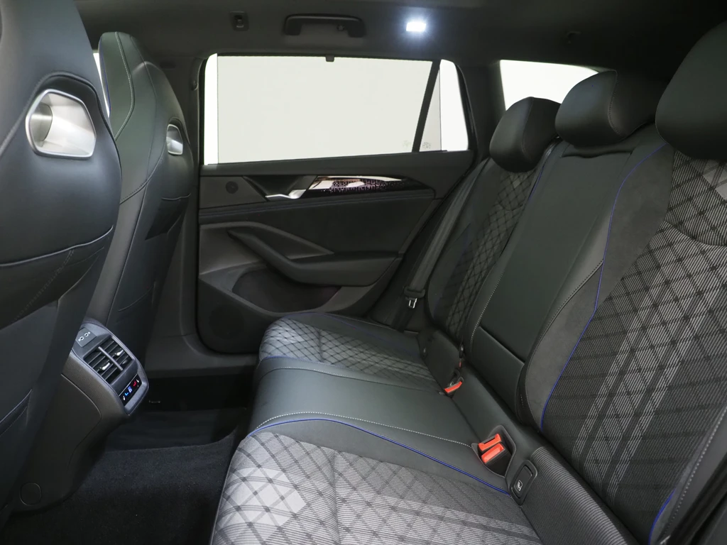 Volkswagen Passat – foto 42