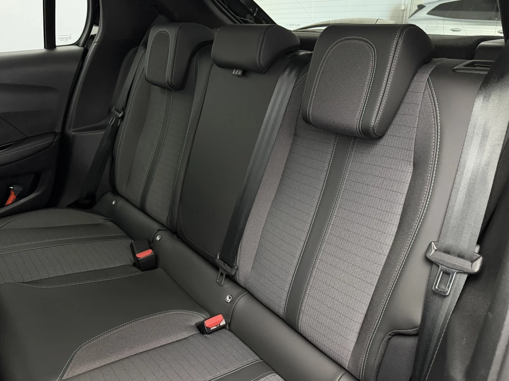 Peugeot e-208 – foto 25