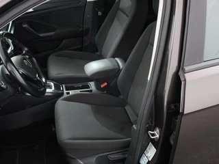 Volkswagen T-Roc – thumbnail 27