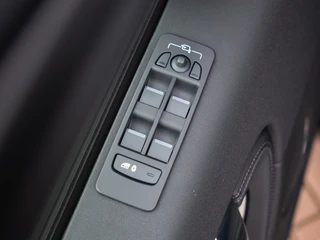 Land Rover Discovery Sport – thumbnail 33