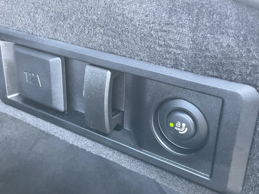 BMW i4 – foto 25