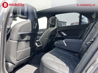 BMW i7 – thumbnail 11