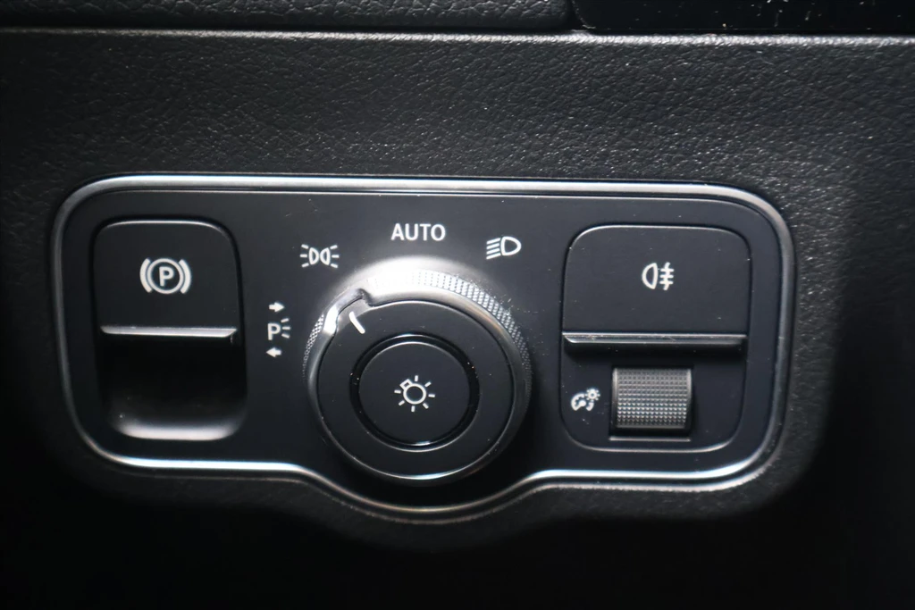 Mercedes-Benz EQA – foto 21