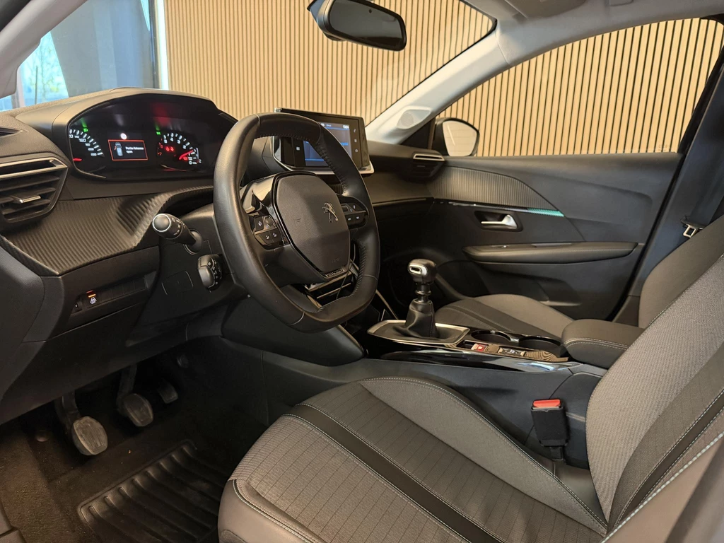 Peugeot 208 – foto 17