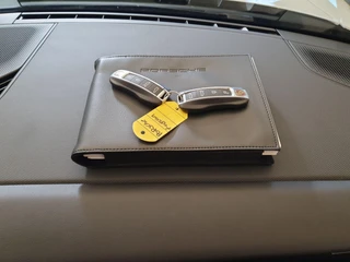 Porsche Taycan – thumbnail 33