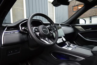 Jaguar F-PACE – thumbnail 13