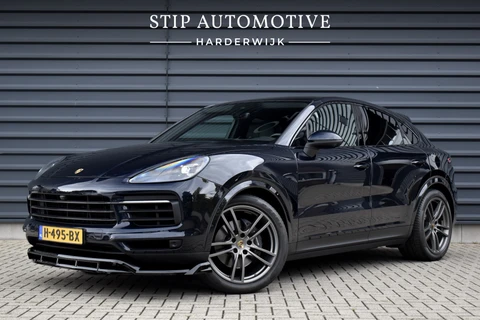 Porsche Cayenne Coupé 3.0 E-Hybrid Sport Chrono | Pano | 360 Camera | 21'' Wielen | Luchtvering | Stuurverwarming | Stoel + Achterbankverwarming | LED Achterlichten donker |