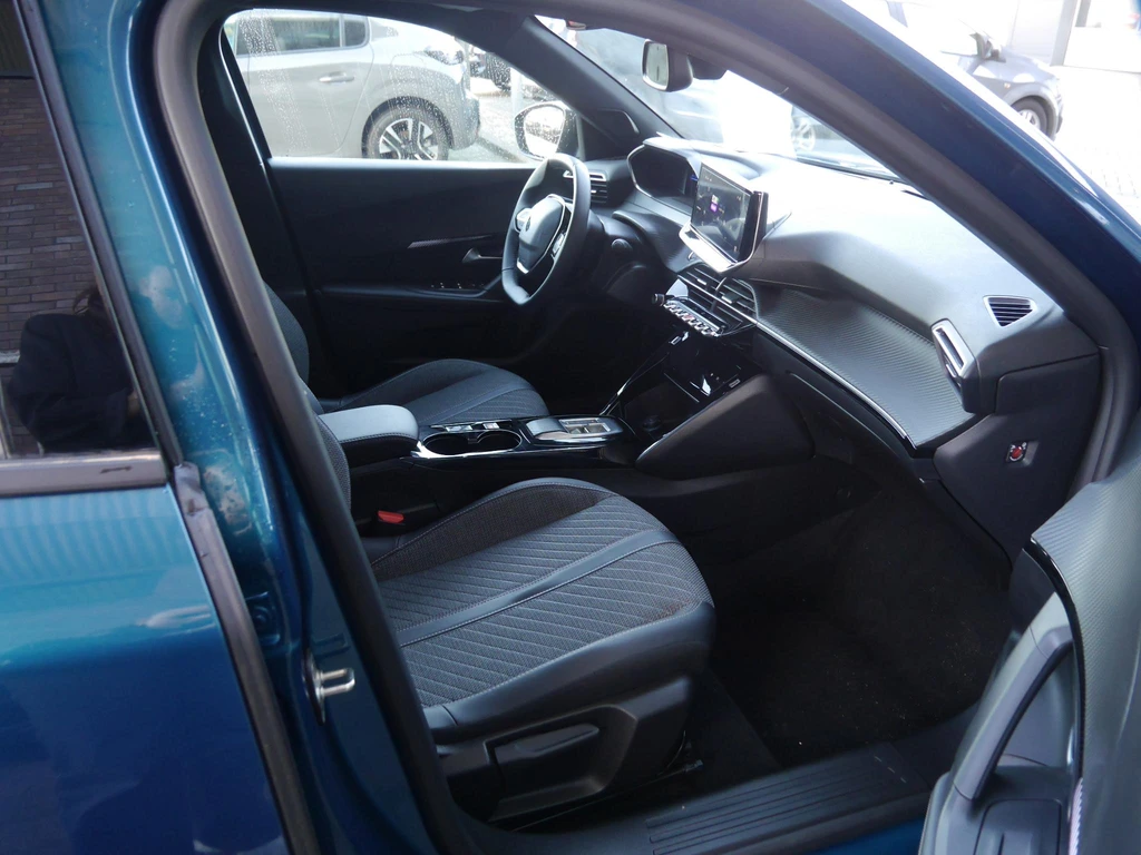 Peugeot e-2008 – foto 11