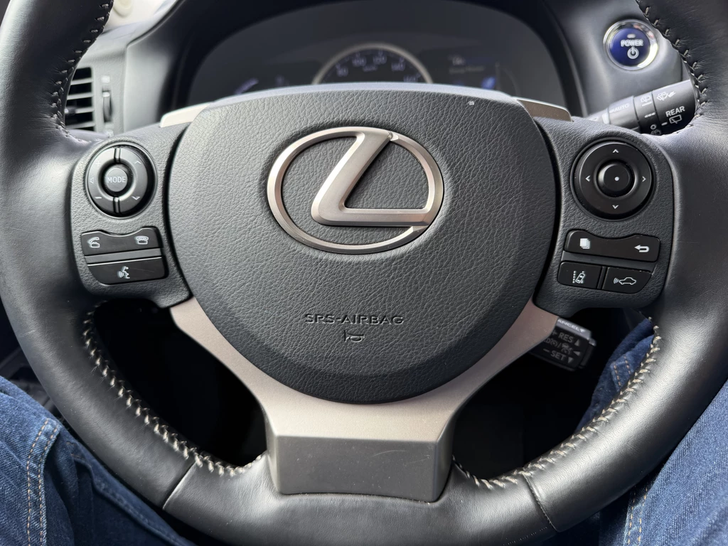 Lexus CT – foto 38