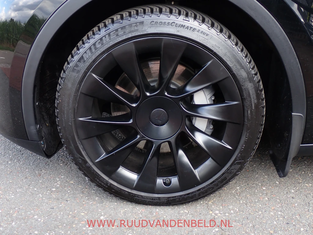 Tesla Model Y – foto 9