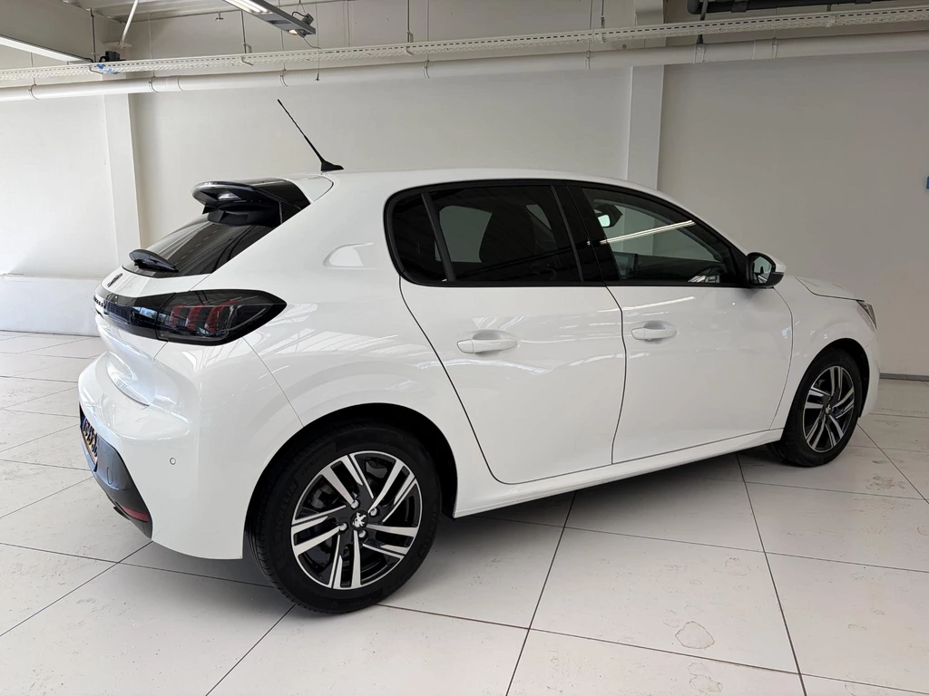 Peugeot 208 – foto 5