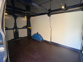 Ford Transit Custom – thumbnail 24