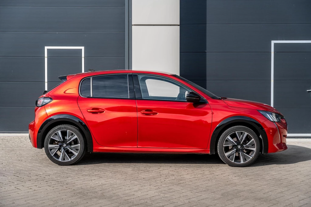 Peugeot 208 – foto 6