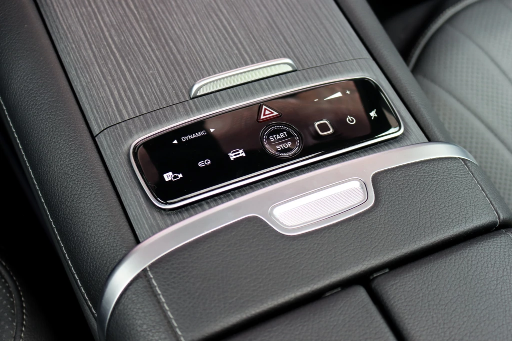 Mercedes-Benz EQE – foto 35