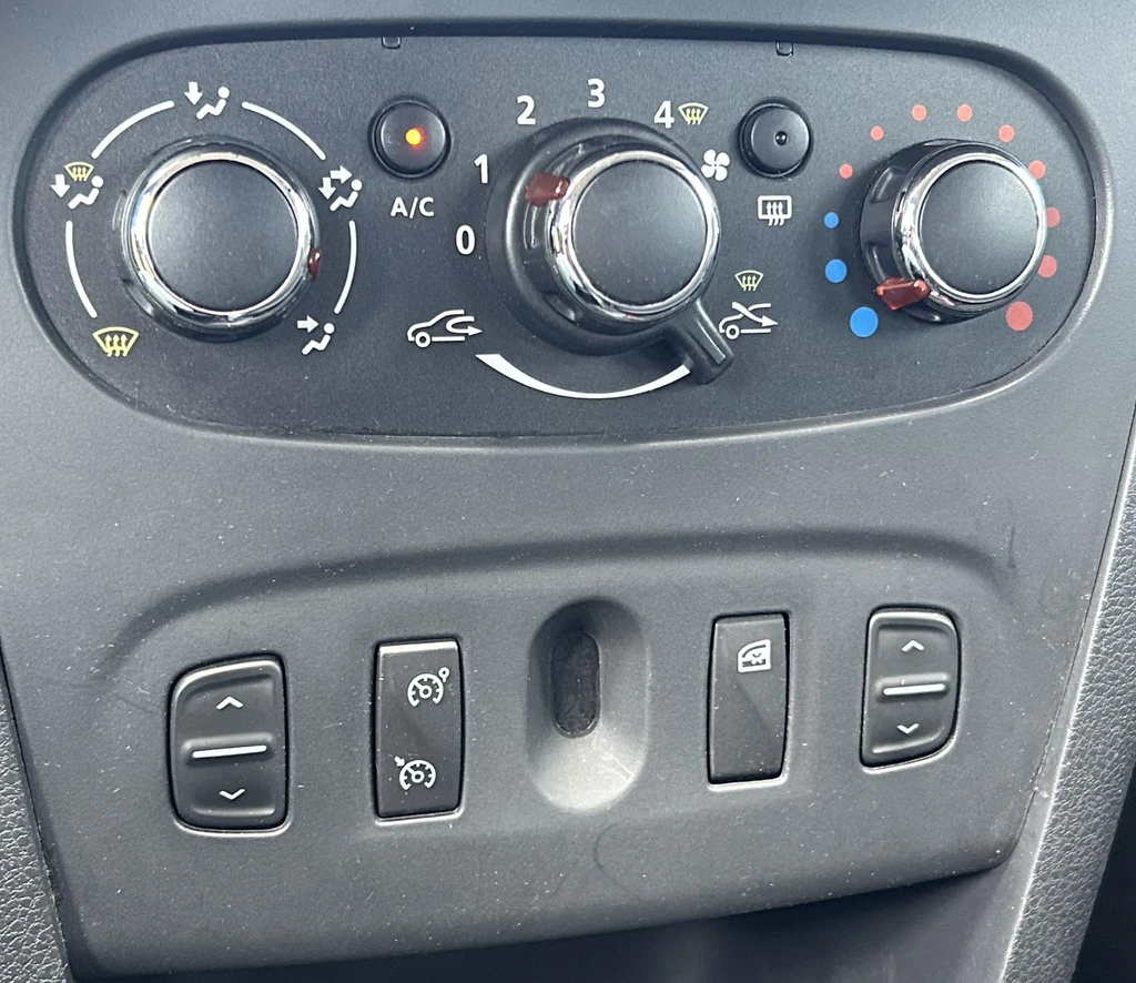 Dacia Logan – foto 18