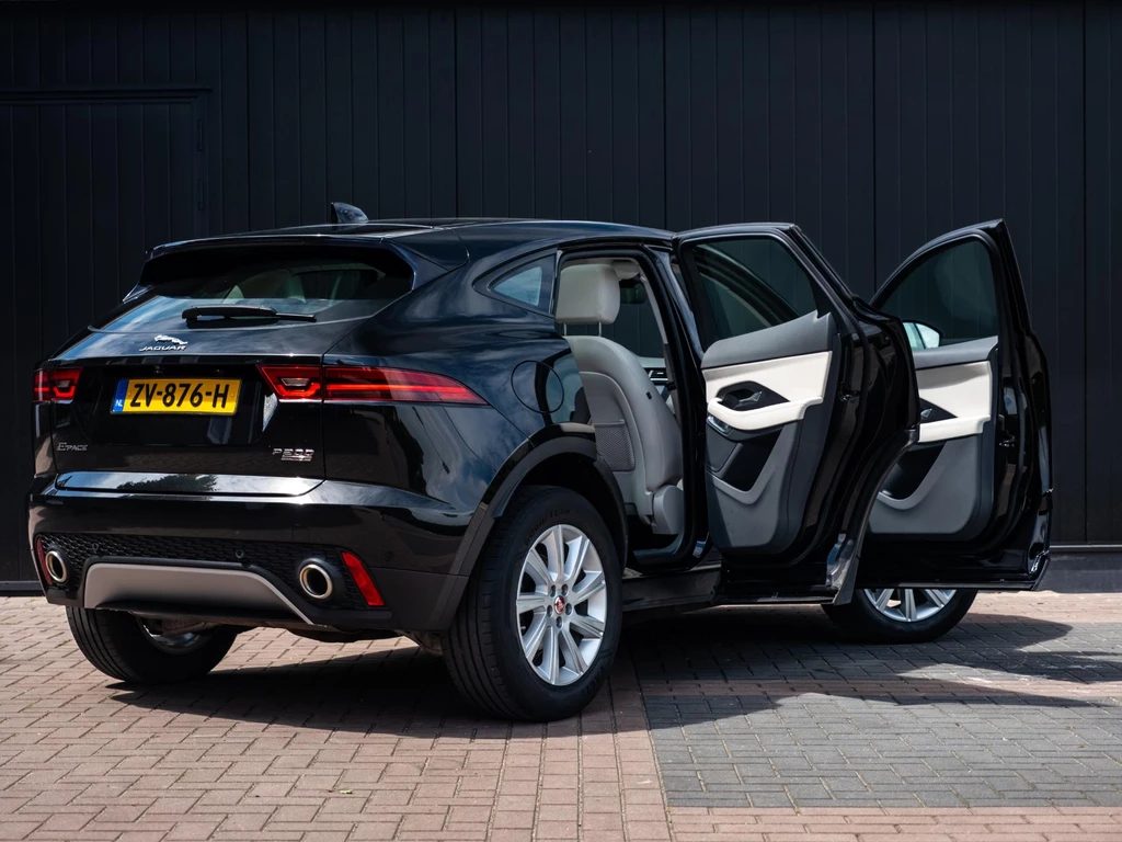 Jaguar E-PACE – foto 10