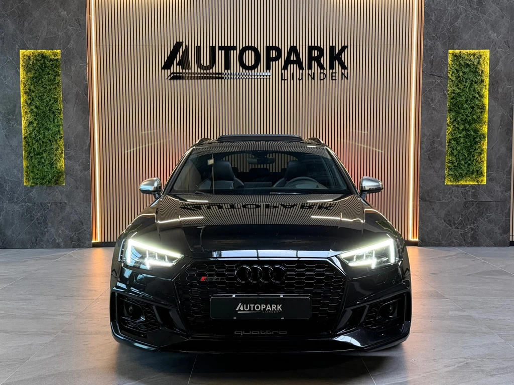 Audi RS4 – foto 8