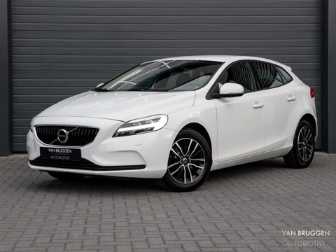 Volvo V40 2.0 T2 Nordic+ Trekhaak LED Org. NL / NAP