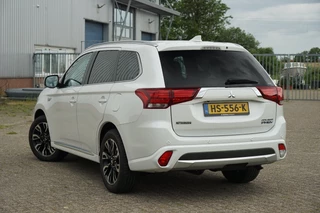 Mitsubishi Outlander – thumbnail 3