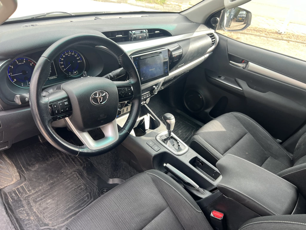 Toyota Hilux – foto 15
