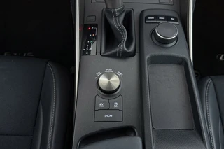 Lexus IS – thumbnail 27