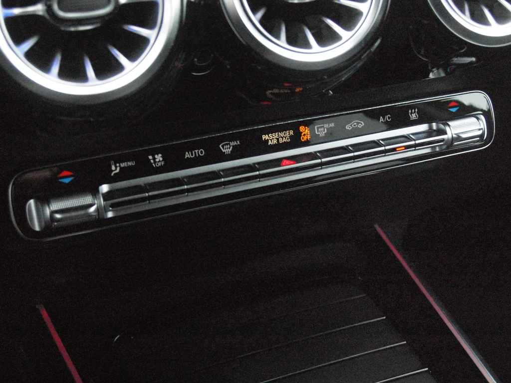 Mercedes-Benz EQA – foto 24