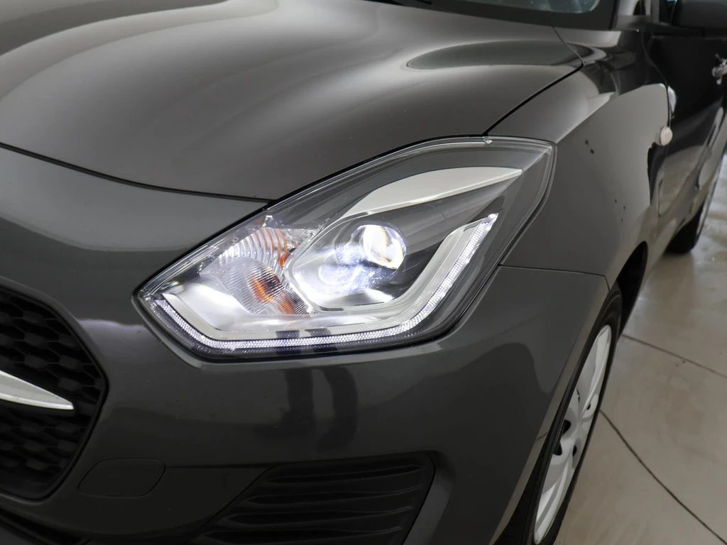 Suzuki Swift – foto 12