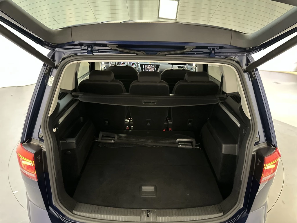 Volkswagen Touran – foto 11