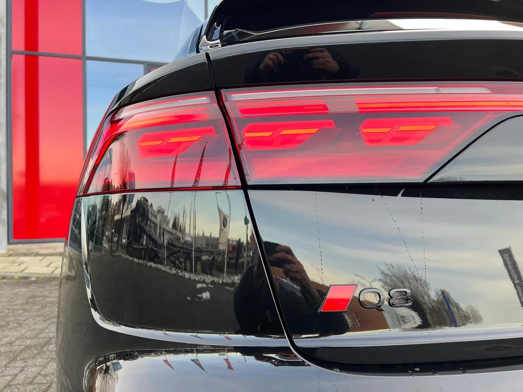 Audi Q8 – foto 7
